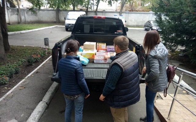 Волонтёры решили поздравить мужчин в военном госпитале с праздником Фото № 1 Волонтёры решили поздравить мужчин в военном госпитале с праздником Фото № 1