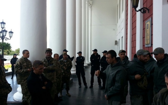 ФОТО: На Думской предприняты повышенные меры безопасности Фото № 0 ФОТО: На Думской предприняты повышенные меры безопасности Фото № 0