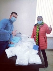 Волонтеры Таирово изготовили и раздали больше 4 тысяч многоразовых масок Фото № 0 Волонтеры Таирово изготовили и раздали больше 4 тысяч многоразовых масок Фото № 0
