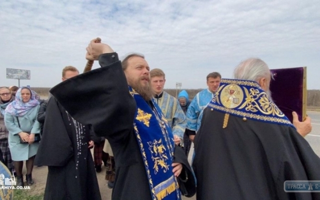 В Одессе священники совершили Крестный Ход, чтобы не допустить в город коронавирус Фото № 0 В Одессе священники совершили Крестный Ход, чтобы не допустить в город коронавирус Фото № 0