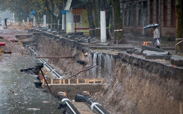 В Одессе образовался Сегедский водопад Фото № 0 В Одессе образовался Сегедский водопад Фото № 0