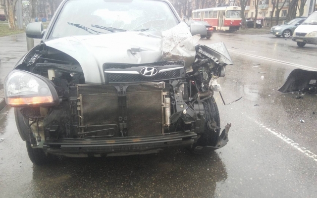 На Фонтане произошло ДТП с участием Hyundai Tucson (ФОТО, ВИДЕО) Фото № 2 На Фонтане произошло ДТП с участием Hyundai Tucson (ФОТО, ВИДЕО) Фото № 2