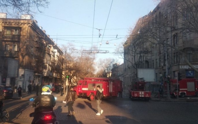 В здании колледжа на улице Троицкой, снова горело Фото № 0 В здании колледжа на улице Троицкой, снова горело Фото № 0