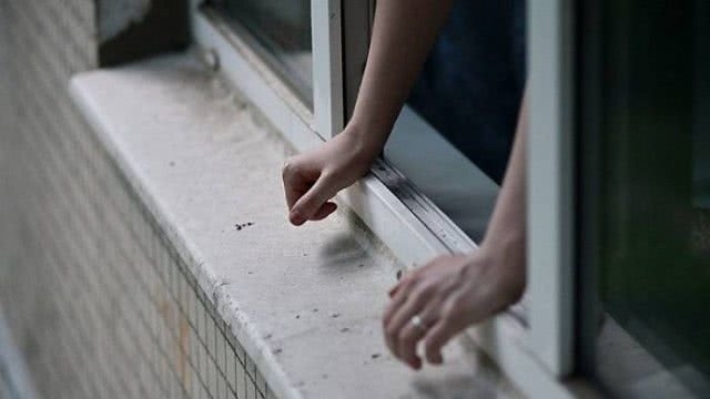 Юный житель Черноморска покончил с собой Фото № 0 Юный житель Черноморска покончил с собой Фото № 0