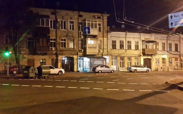 В Одессе обновили разметку в центре города (ФОТО) Фото № 4 В Одессе обновили разметку в центре города (ФОТО) Фото № 4