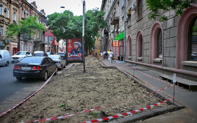 Скандальную парковку в Одессе на Канатной, скорее всего, снесут Фото № 2 Скандальную парковку в Одессе на Канатной, скорее всего, снесут Фото № 2