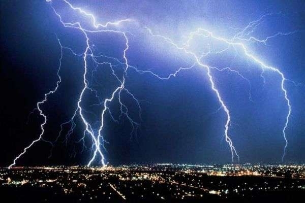 В воскресенье над Одессой будут сверкать молнии Фото № 0 В воскресенье над Одессой будут сверкать молнии Фото № 0