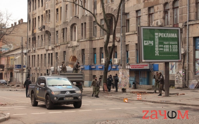 Вокруг колледжа на Троицкой сняли ограждение Фото № 1 Вокруг колледжа на Троицкой сняли ограждение Фото № 1