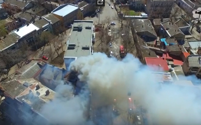 Появилось видео с высоты птичьего полёта масштабного пожара на Княжеской Фото № 0 Появилось видео с высоты птичьего полёта масштабного пожара на Княжеской Фото № 0