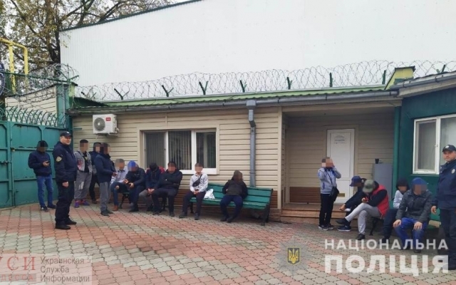 На промышленном рынке Одессы «7 километр» прошла операция «Мигрант» Фото № 3 На промышленном рынке Одессы «7 километр» прошла операция «Мигрант» Фото № 3