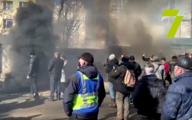Полиция открыла уголовное дело по факту беспорядков возле суда Фото № 0 Полиция открыла уголовное дело по факту беспорядков возле суда Фото № 0