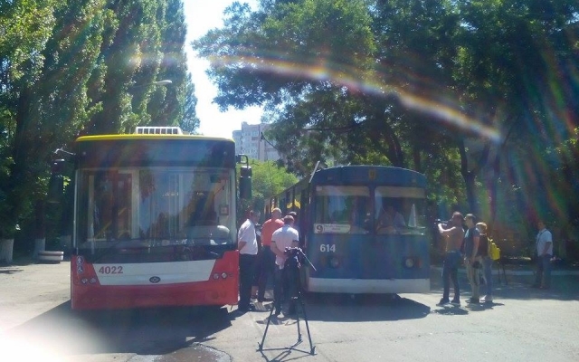 В Одессе запустили новые троллейбусы Фото № 3 В Одессе запустили новые троллейбусы Фото № 3