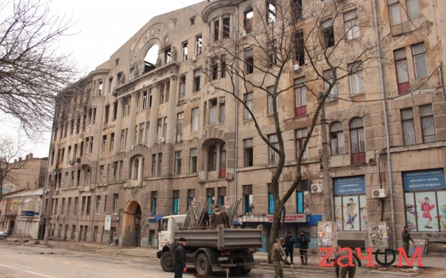 Вокруг колледжа на Троицкой сняли ограждение Фото № 4 Вокруг колледжа на Троицкой сняли ограждение Фото № 4