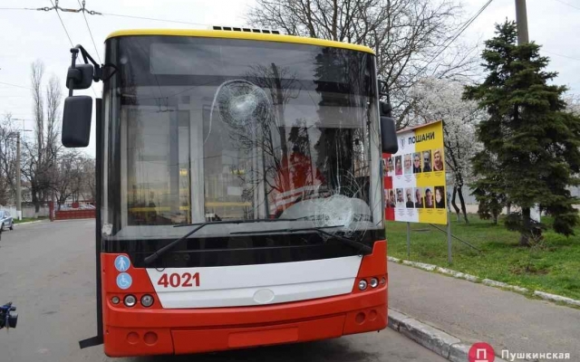 «Одессагортранс» оценил ущерб от разъяренных пассажиров в 90 тысяч Фото № 0 «Одессагортранс» оценил ущерб от разъяренных пассажиров в 90 тысяч Фото № 0