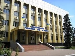 Мать, которая пыталась задушить своего ребенка, отпустили под Мать, которая пыталась задушить своего ребенка, отпустили под