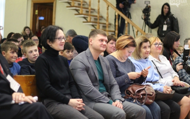 Одесситы устроили праздник доброты для обездоленных детей Фото № 4 Одесситы устроили праздник доброты для обездоленных детей Фото № 4