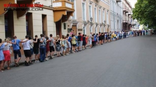 Самый длинный одесский паровозик (ФОТО, ВИДЕО) Фото № 0 Самый длинный одесский паровозик (ФОТО, ВИДЕО) Фото № 0