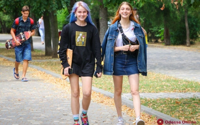 Яркие, стильные и дерзкие: уличная мода «по-одесски» (фото) Фото № 12 Яркие, стильные и дерзкие: уличная мода «по-одесски» (фото) Фото № 12