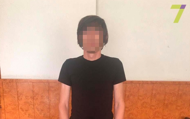 На парковке возле Ж\Д вокзале орудуют автоворы Фото № 0 На парковке возле Ж\Д вокзале орудуют автоворы Фото № 0