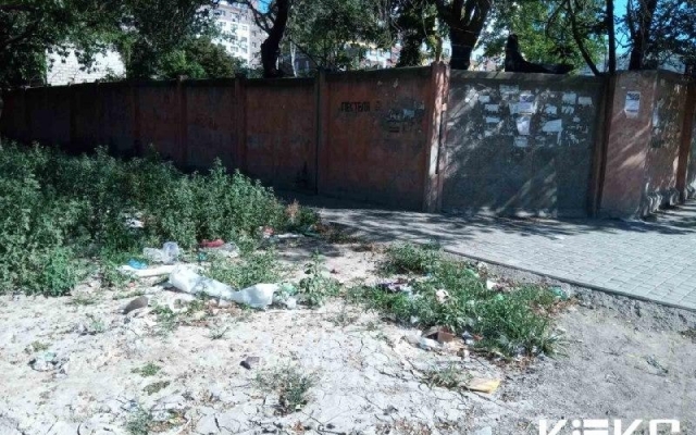 В Одессе посреди города растет свалка Фото № 0 В Одессе посреди города растет свалка Фото № 0
