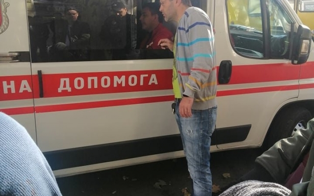 В Одессе подрались пешеход и пассажир автомобиля Фото № 1 В Одессе подрались пешеход и пассажир автомобиля Фото № 1
