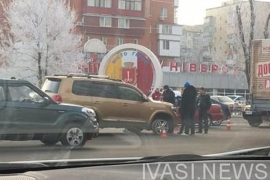 Задержание с погоней и стрельбой прошло в Одессе на поселке Котовского Фото № 0 Задержание с погоней и стрельбой прошло в Одессе на поселке Котовского Фото № 0