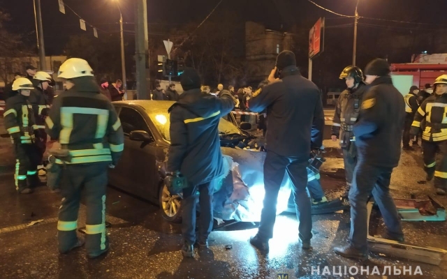 В Одессе произошло масштабное ДТП – 2 человека погибло, 6 травмировано Фото № 0 В Одессе произошло масштабное ДТП – 2 человека погибло, 6 травмировано Фото № 0