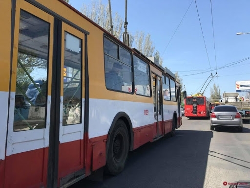 В Одессе перестал ходить электротранспорт Фото № 0 В Одессе перестал ходить электротранспорт Фото № 0