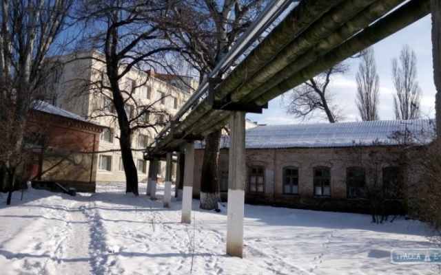 Райбольница на юге Одесской области уже восьмые сутки без воды Фото № 1 Райбольница на юге Одесской области уже восьмые сутки без воды Фото № 1