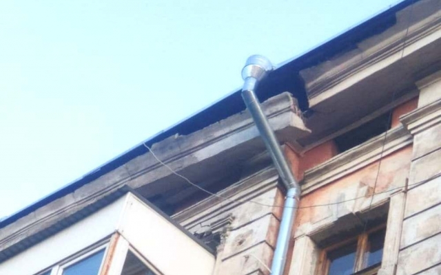 В Одессе спасатели не допустили обрушения фасада Фото № 0 В Одессе спасатели не допустили обрушения фасада Фото № 0