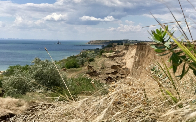 Сдвиг грунта в Одесской области: появились новые географические формы Фото № 2 Сдвиг грунта в Одесской области: появились новые географические формы Фото № 2