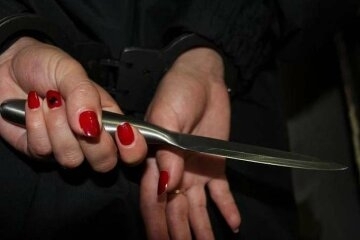 Бытовые неурядицы: в новогоднюю ночь жительница Одесской области зарезала собственного мужа Фото № 0 Бытовые неурядицы: в новогоднюю ночь жительница Одесской области зарезала собственного мужа Фото № 0