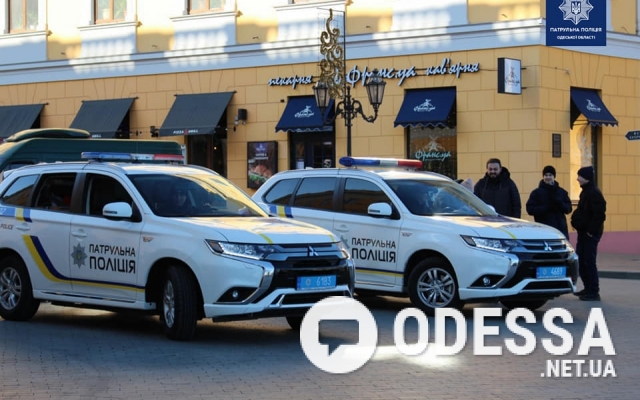 Одесситы отпраздновали Рождество с патрульными Фото № 10 Одесситы отпраздновали Рождество с патрульными Фото № 10