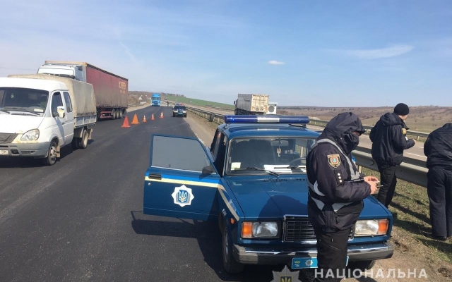 В Одесской области грузовик сбил дорожных рабочих: есть погибшие (ФОТО) Фото № 2 В Одесской области грузовик сбил дорожных рабочих: есть погибшие (ФОТО) Фото № 2