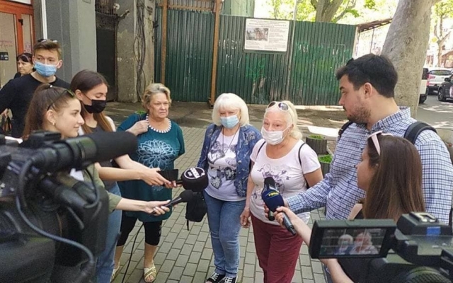 В Одессе митингующие перекрыли дорогу Фото № 0 В Одессе митингующие перекрыли дорогу Фото № 0