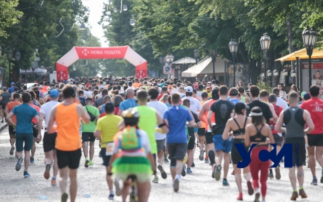 В Одессе сегодня проходит полумарафон Фото № 0 В Одессе сегодня проходит полумарафон Фото № 0