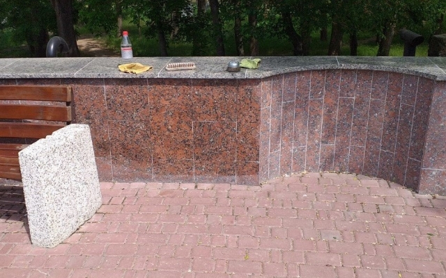 Вандалы изуродовали фонтан в парке Шевченко (ФОТО) Фото № 1 Вандалы изуродовали фонтан в парке Шевченко (ФОТО) Фото № 1