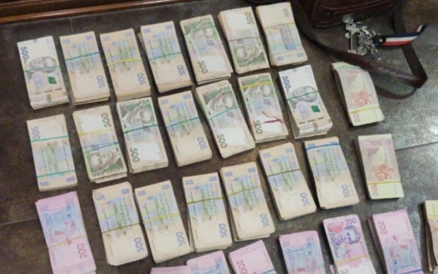В Одесской области должностных лиц Затоки поймали на взятке в $87 тысяч Фото № 2 В Одесской области должностных лиц Затоки поймали на взятке в $87 тысяч Фото № 2