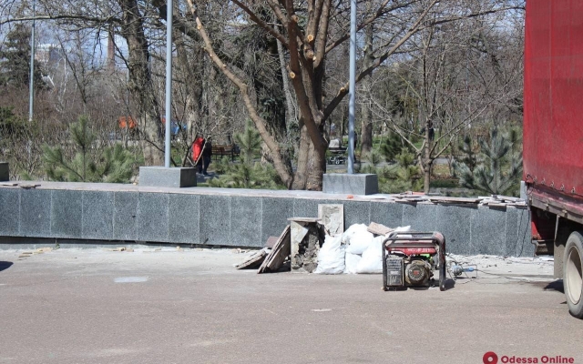 Одну из входных групп парка Победы восстановят Фото № 1 Одну из входных групп парка Победы восстановят Фото № 1