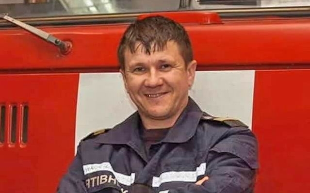 Одесситы призывают помочь семье погибшего спасателя, у него осталось трое детей Фото № 0 Одесситы призывают помочь семье погибшего спасателя, у него осталось трое детей Фото № 0