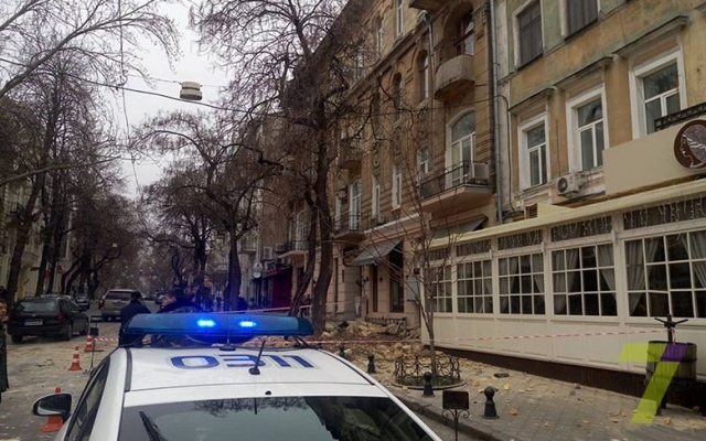 В центре города обрушился дом – памятник архитектуры Фото № 2 В центре города обрушился дом – памятник архитектуры Фото № 2