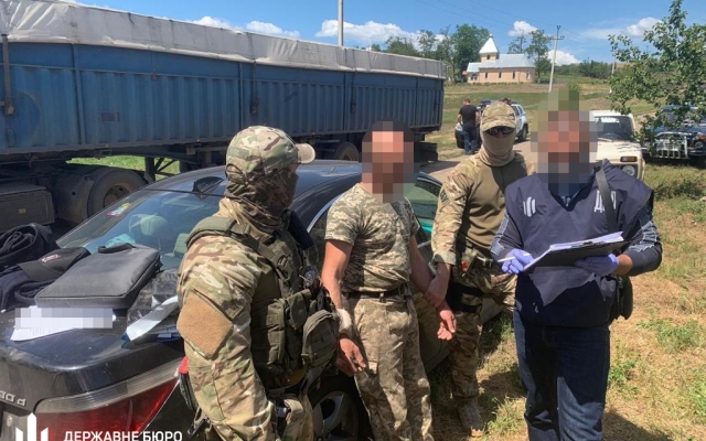 В Одесской области чиновник лесхоза погорел на взятке Фото № 0 В Одесской области чиновник лесхоза погорел на взятке Фото № 0