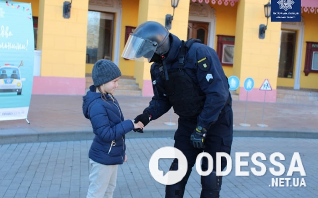 Одесситы отпраздновали Рождество с патрульными Фото № 4 Одесситы отпраздновали Рождество с патрульными Фото № 4