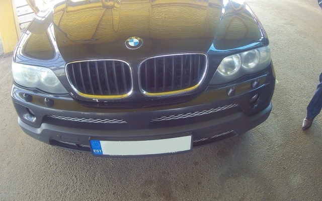 Водитель BMW пытался покинуть Украину с пистолетом (ФОТО) Фото № 0 Водитель BMW пытался покинуть Украину с пистолетом (ФОТО) Фото № 0