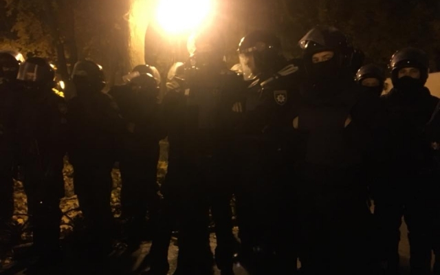 В Горсаду произошла стычка между активистами и представителями правоохранительных органов Фото № 1 В Горсаду произошла стычка между активистами и представителями правоохранительных органов Фото № 1