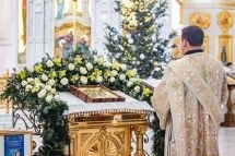 В Одесском Спасо-Преображенском соборе митрополит Агафангел совершил Божественную литургию Фото № 5 В Одесском Спасо-Преображенском соборе митрополит Агафангел совершил Божественную литургию Фото № 5