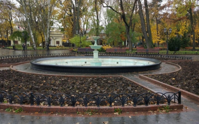 В Городском саду сломался фонтан Фото № 0 В Городском саду сломался фонтан Фото № 0
