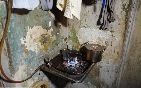 В Одессе семья 20 лет не выходила на улицу Фото № 2 В Одессе семья 20 лет не выходила на улицу Фото № 2