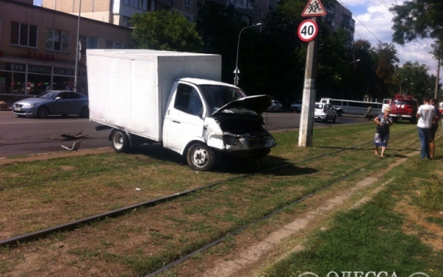 В результате аварии пострадали три автомобиля Фото № 4 В результате аварии пострадали три автомобиля Фото № 4