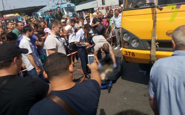 Возле автостанции Возле автостанции